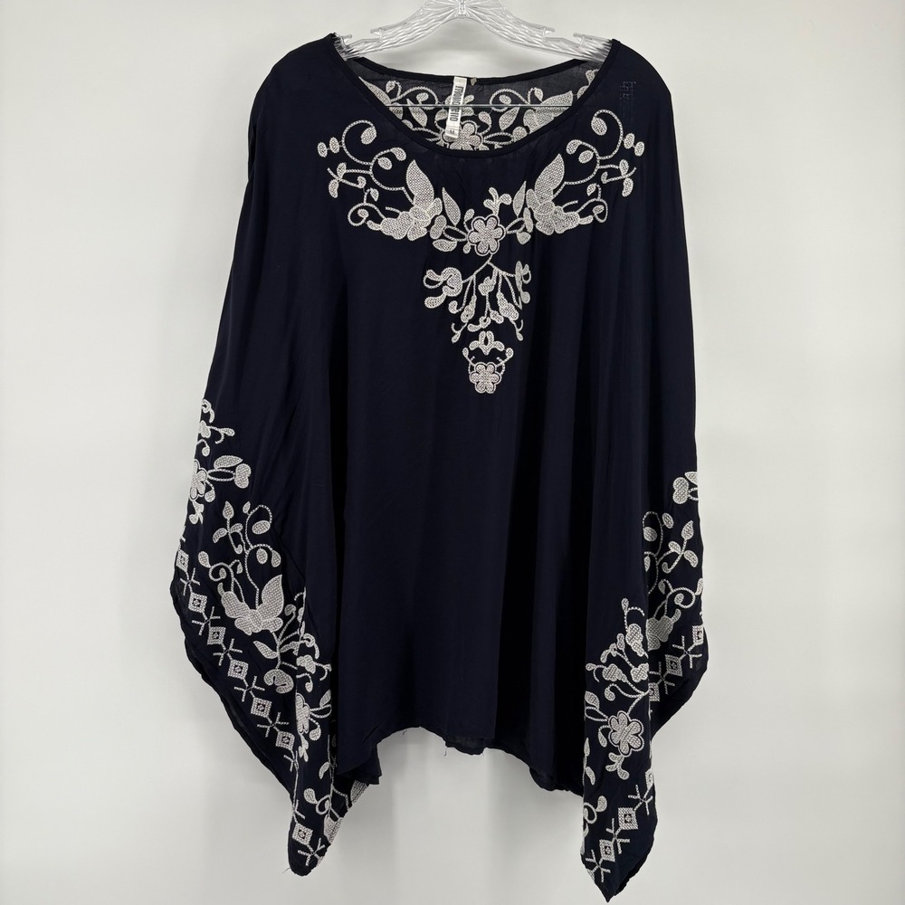 Monoreno Women's M Navy Blue‎ Embroidered Cotton Boho Poncho Top 
Cottagecore - Picture 2 of 5